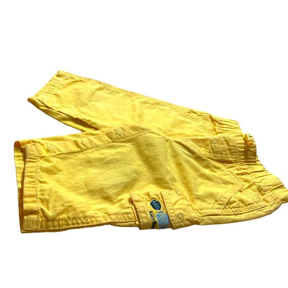 ✨YELLOW INFANT SWIM TRUNKS ✨ - Picture 2 of 6